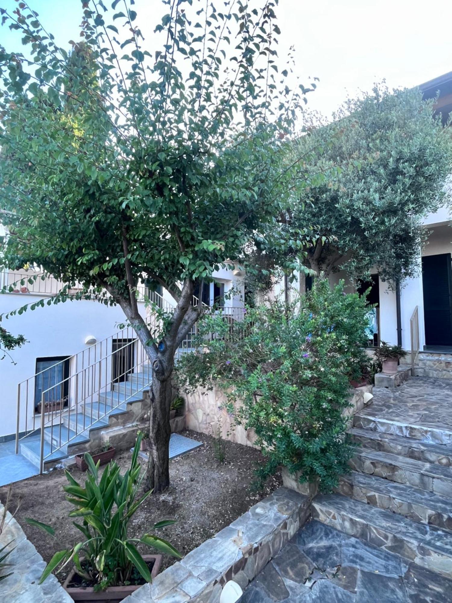 Villa Fatta Di Sogni Pula Exterior photo